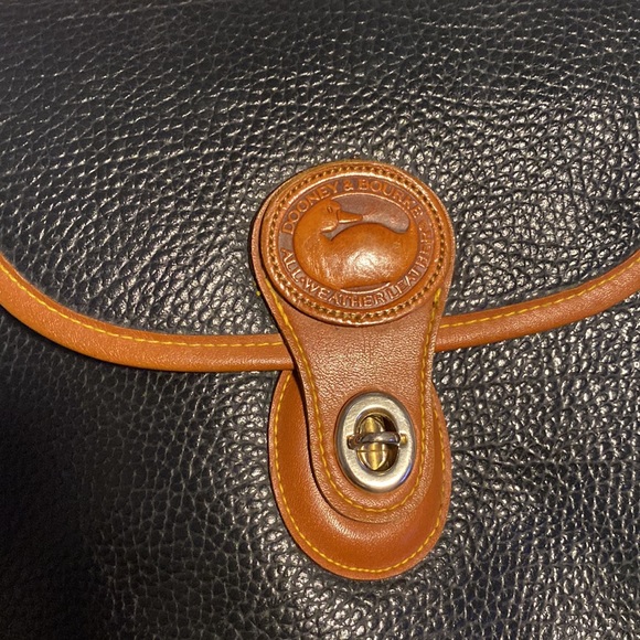 Super cute vintage, Dooney and Bourke purse - Picture 2 of 6